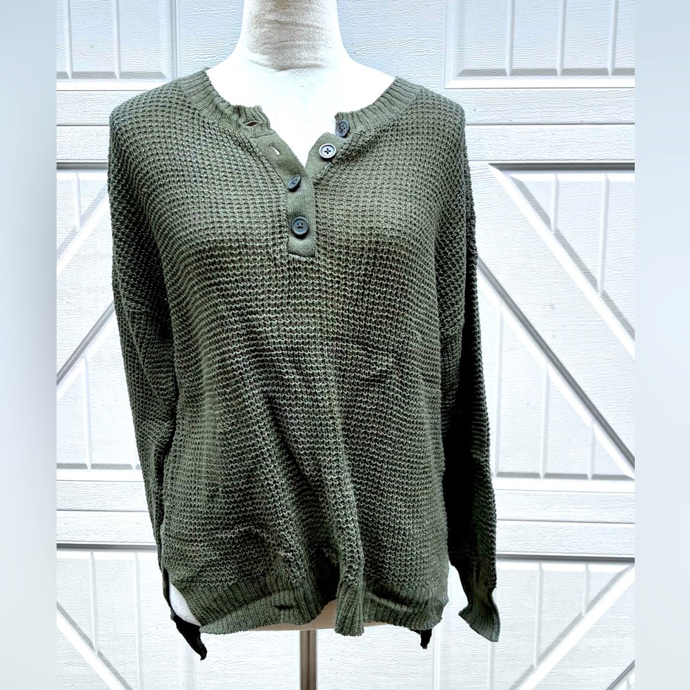 GUC American Eagle sweater. Small  301W